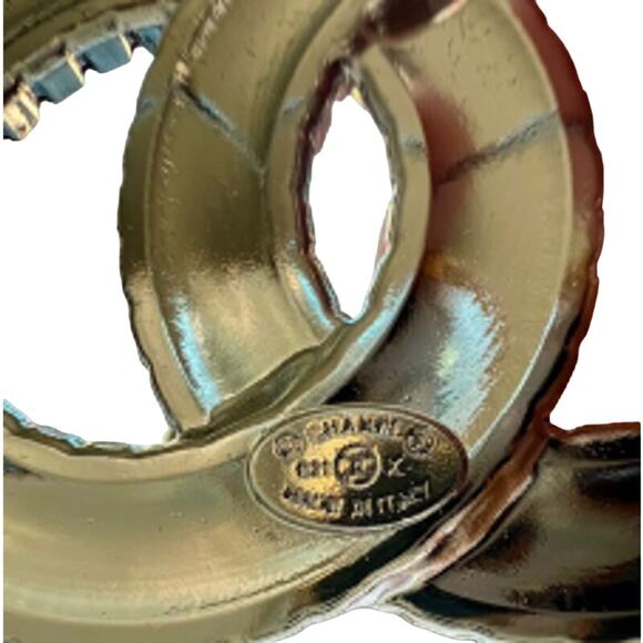 Chanel Interlocking CC Black & White on Silver Brooch Winter 2021 (CCXX018) - Picture 5 of 5